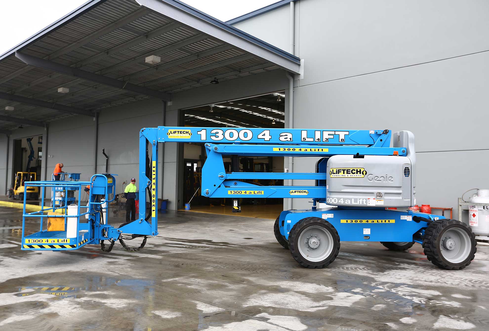 18 metre Rough Terrain Knuckle Boom Lift Hire