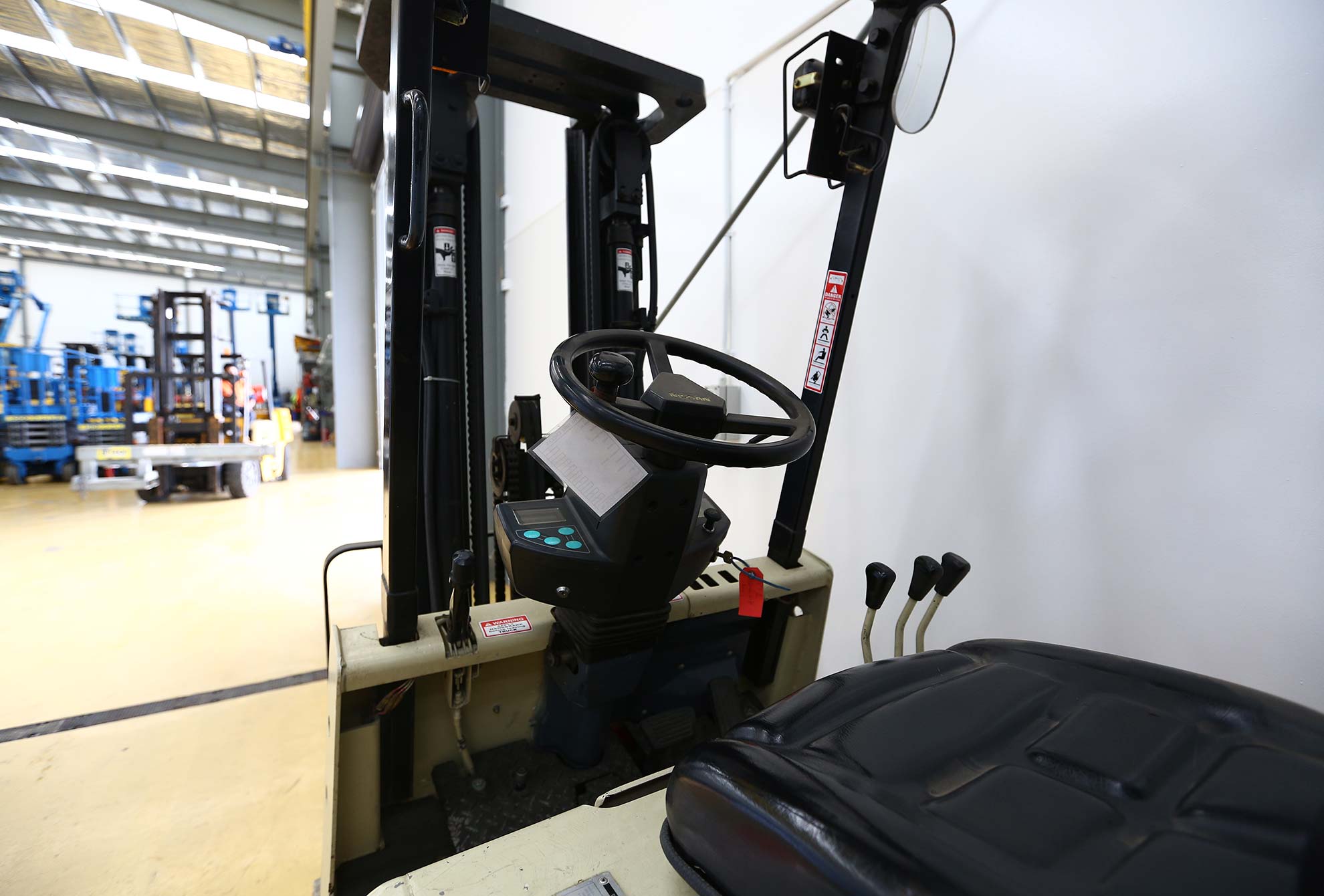 2.5 Counter Balance Forklift for Hire