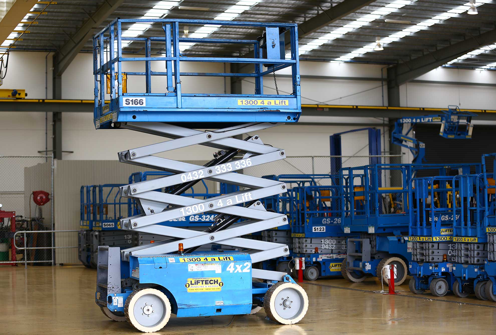 8m Wide Deck Scissor Lift for Hire in Melbourne