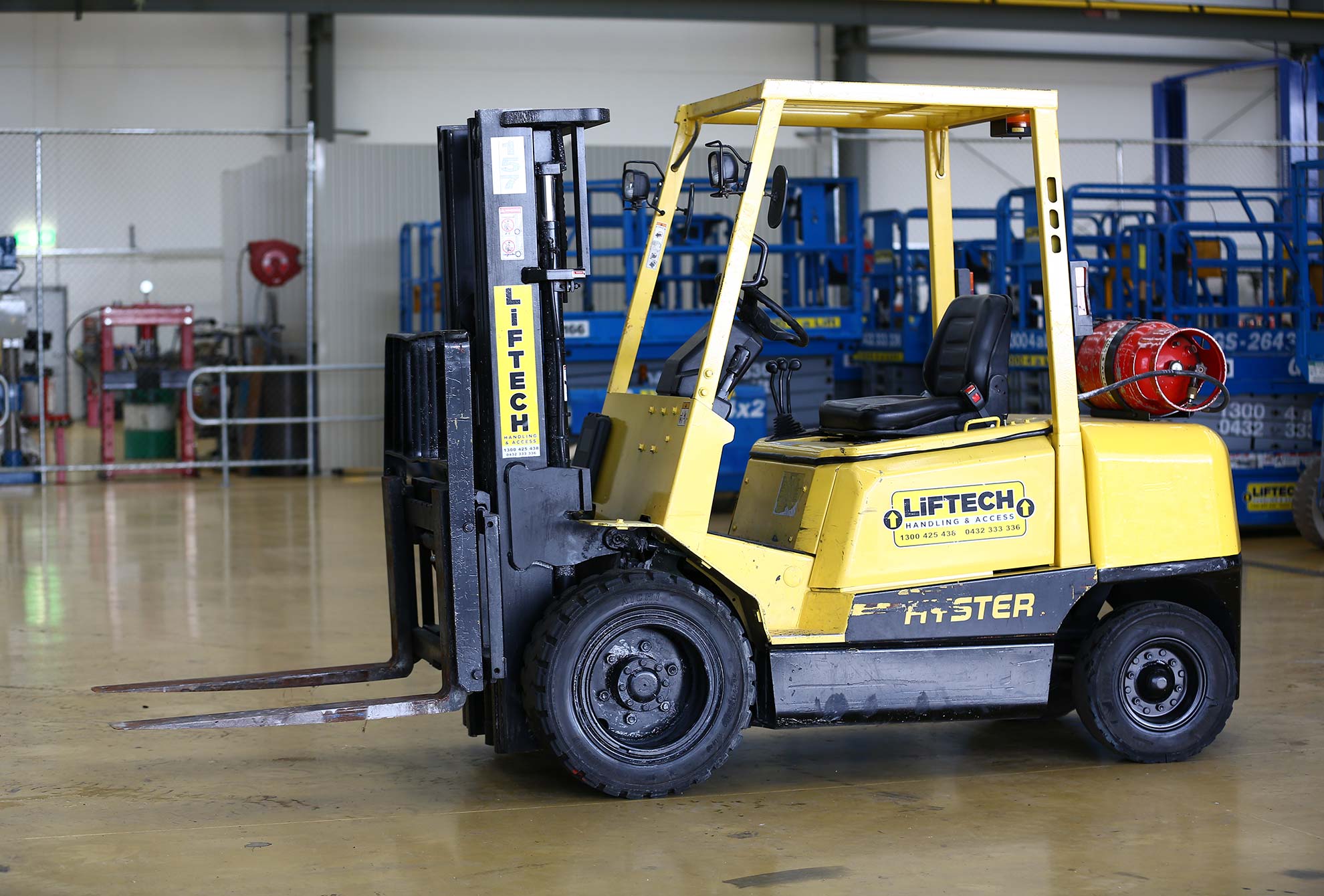 3 Tonne Container Masta Forklift Rental