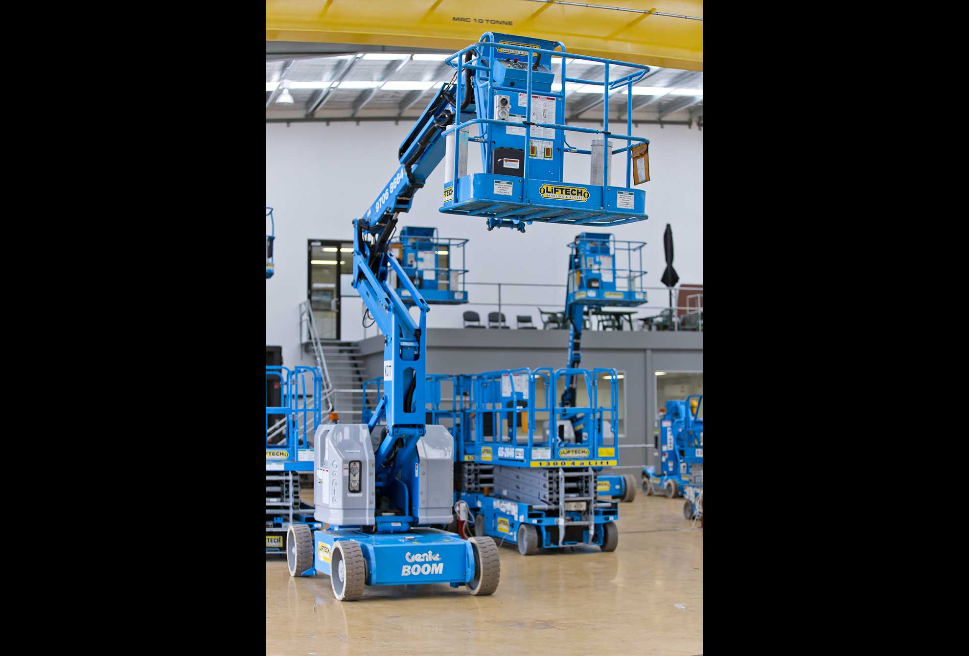 12 metre Knuckle Boom Lift Hire