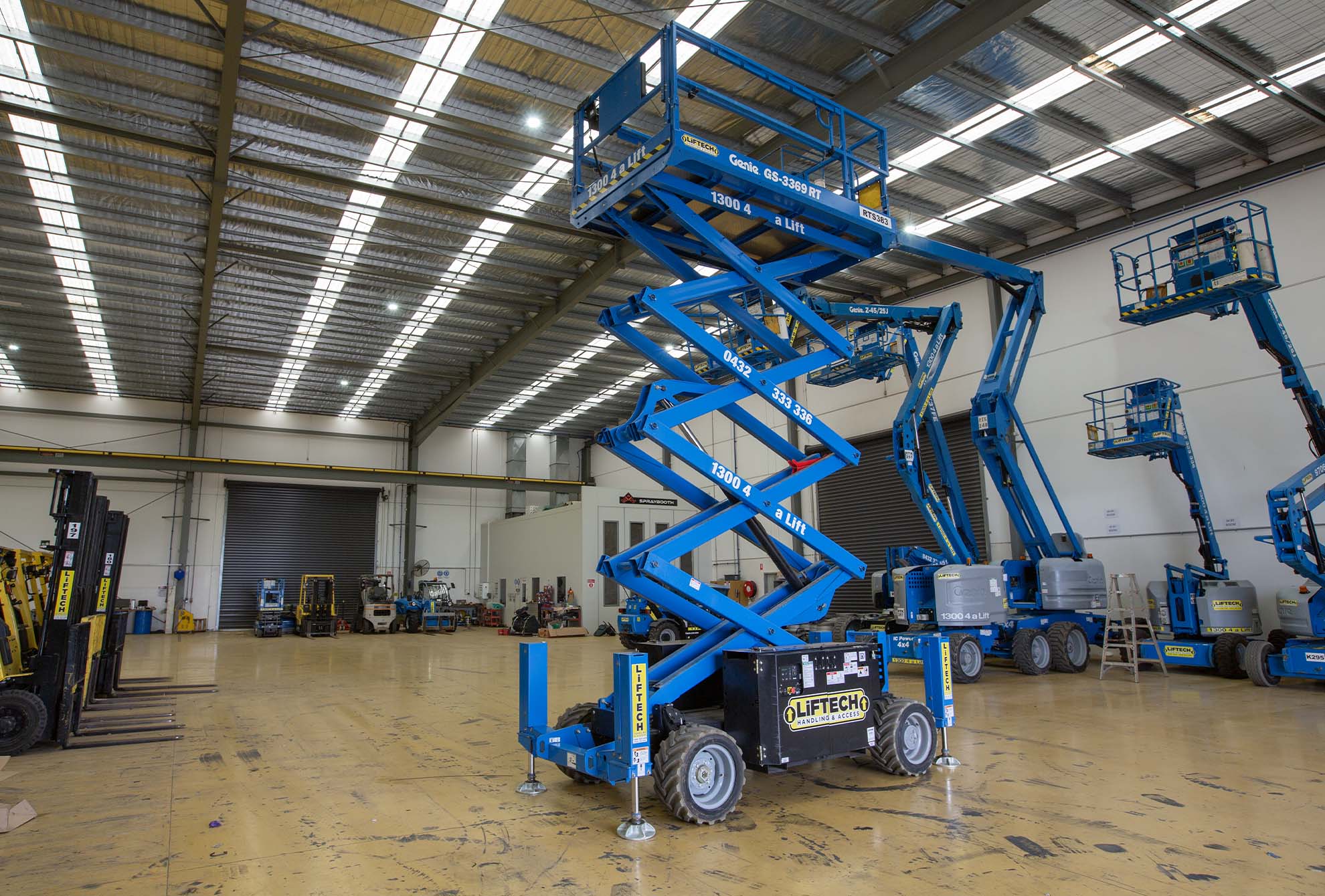 10 metre Rough Terrain Scissor Lift