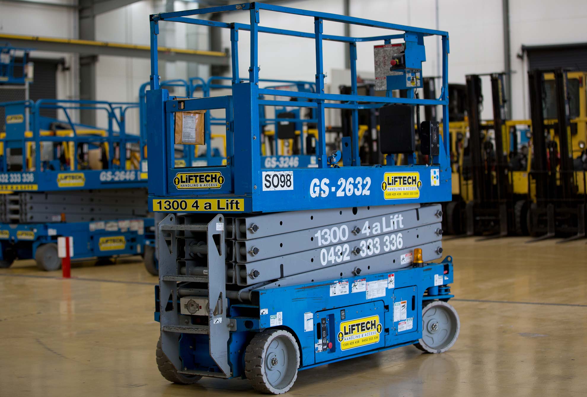 8 Metre Narrow Scissor Lift Liftech 8 Metre Narrow Scissor Lift Liftech