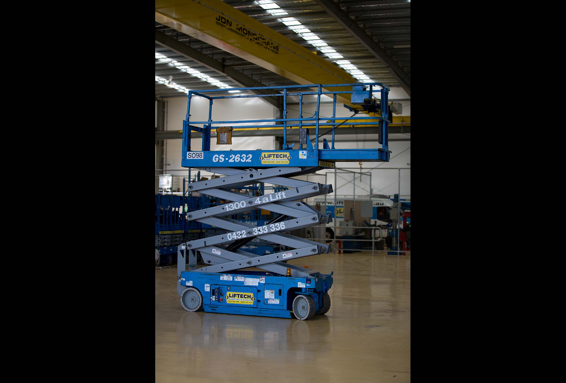 8m Narrow Scissor Lift for Rent in Melbourne